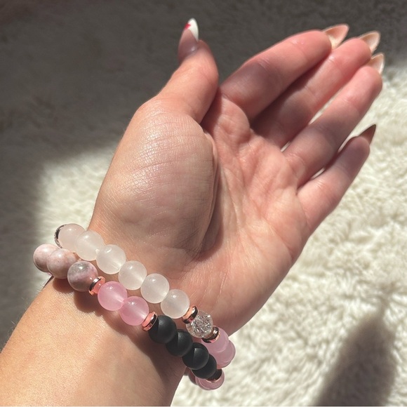 Crystal Bracelet Bundle – Rose Quartz, Garnet, Rhodonite, Pink Opal, Quartz - Picture 2 of 3